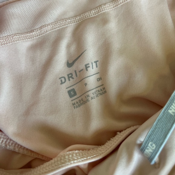 Nike running shorts - Picture 4 of 5